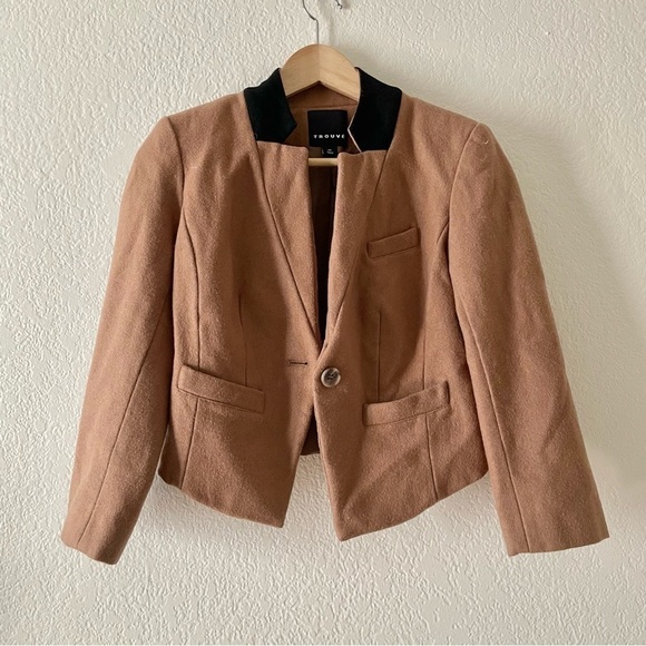 Trouvé Cropped Wool Blazer, tan/black - Picture 2 of 4